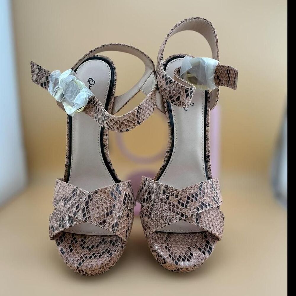 Qupid Women's Pink and Tan Footwear